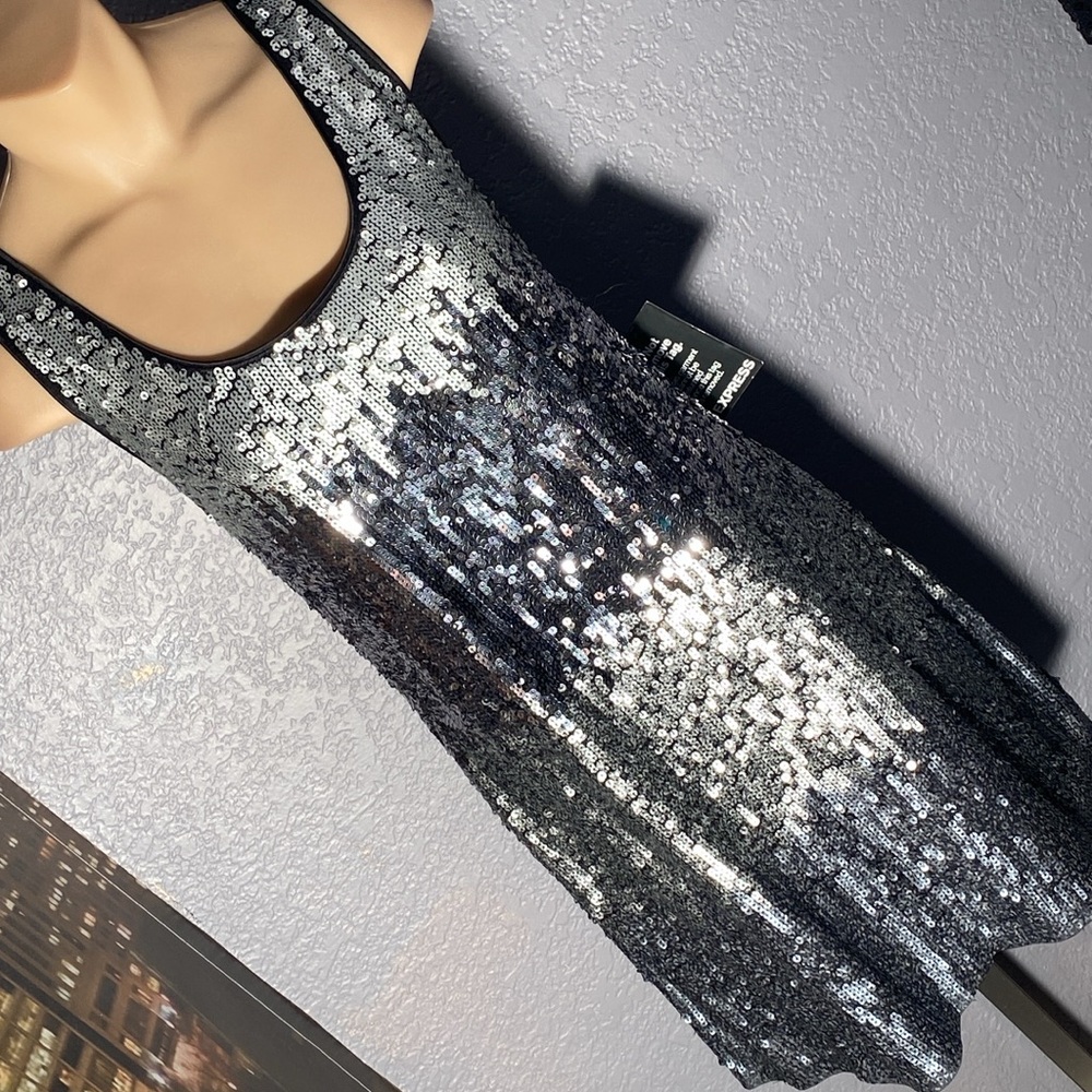 EXPRESS - NWT - dress: black & silver fading sequin ombré mini w lining - L